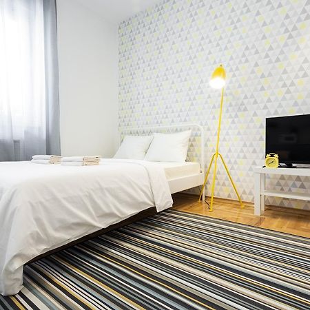 נובי סאד Giallo Apartment - Free Private Parking מראה חיצוני תמונה