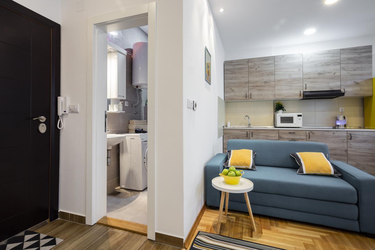 נובי סאד Giallo Apartment - Free Private Parking מראה חיצוני תמונה