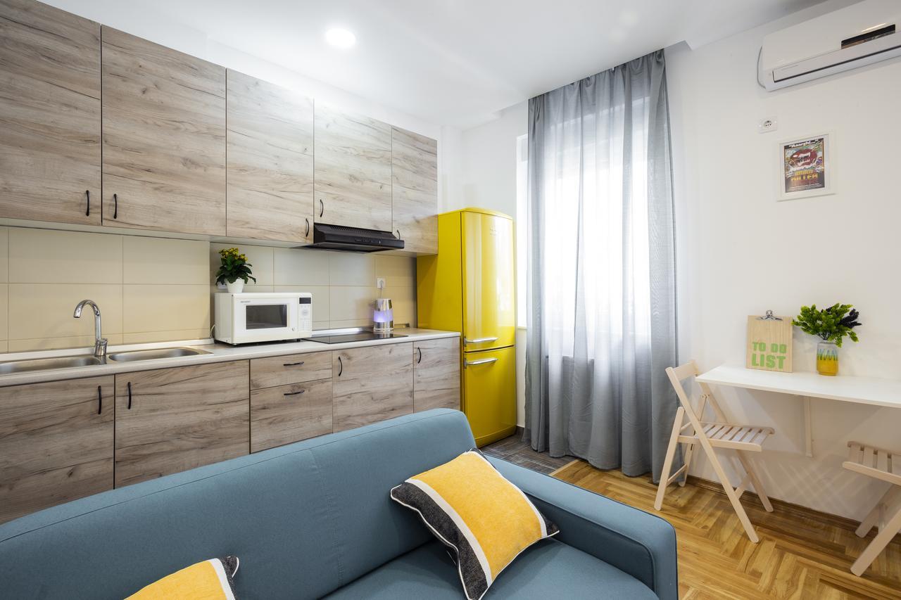 נובי סאד Giallo Apartment - Free Private Parking מראה חיצוני תמונה