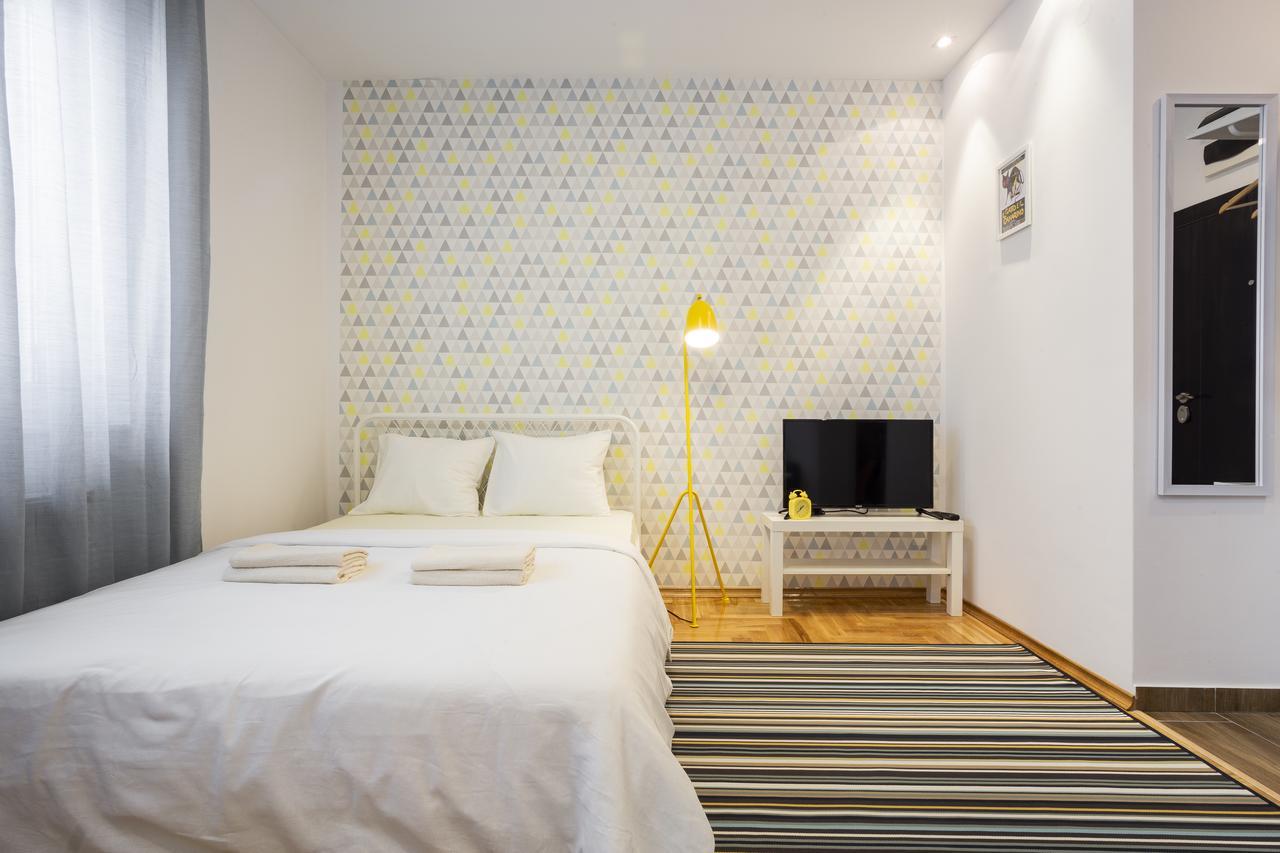 נובי סאד Giallo Apartment - Free Private Parking מראה חיצוני תמונה