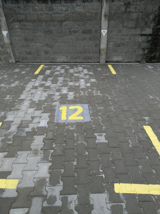 נובי סאד Giallo Apartment - Free Private Parking מראה חיצוני תמונה